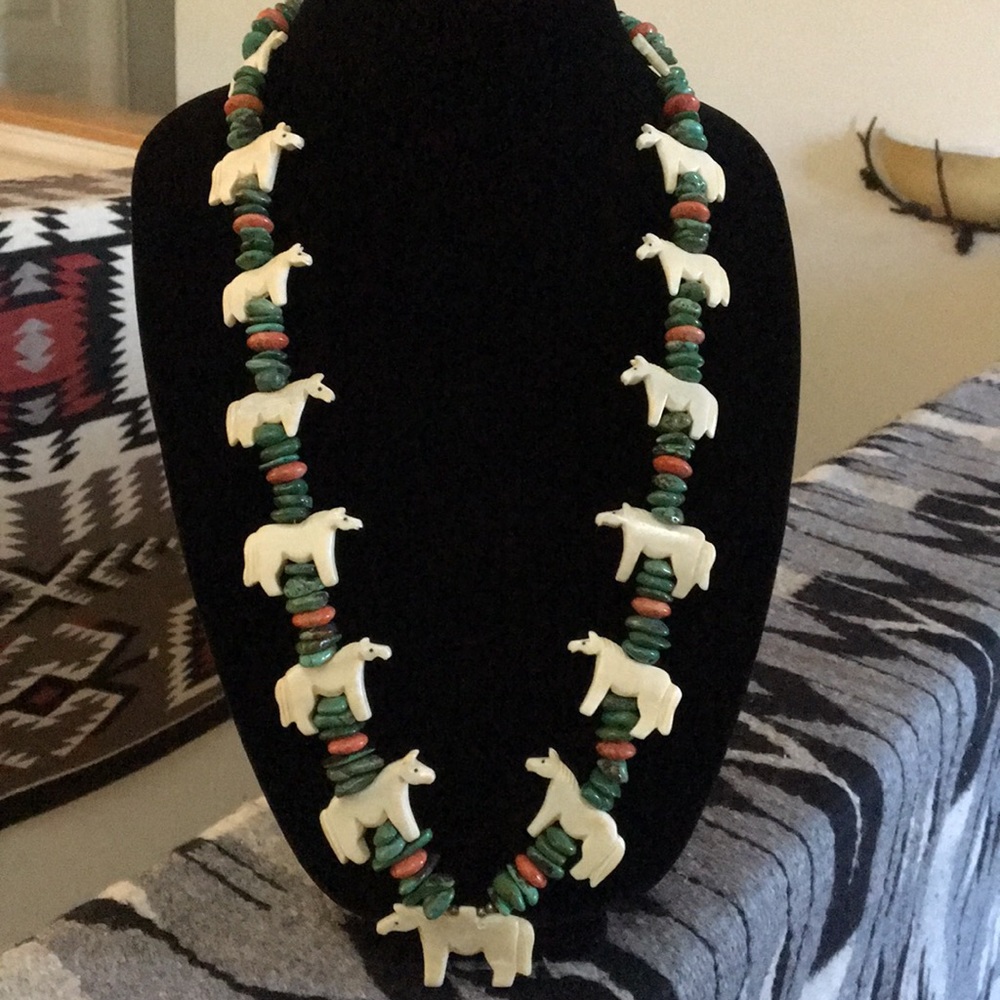❤️ Horse fetish necklace